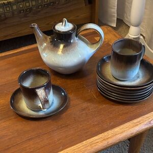 Peter Pots Pottery Glazed Ceramic Serves 8 Teapot and Cup Set in Brown and Cream